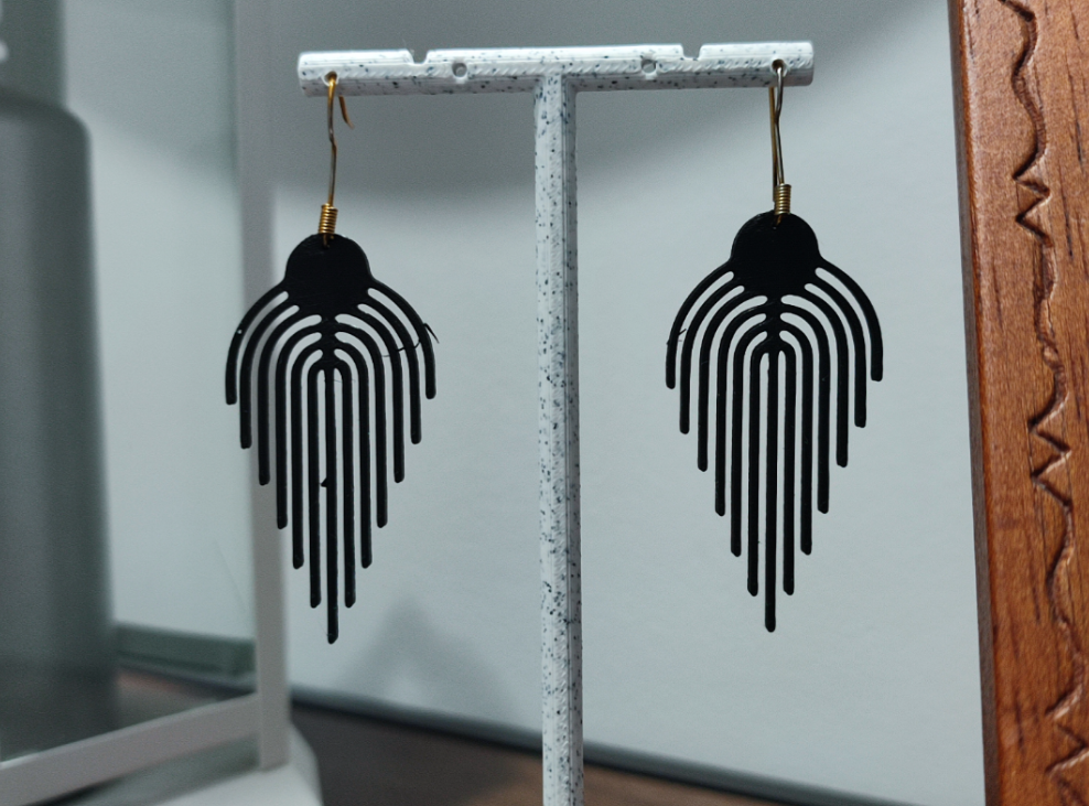 Geo-Frond Drop Earrings 🌿