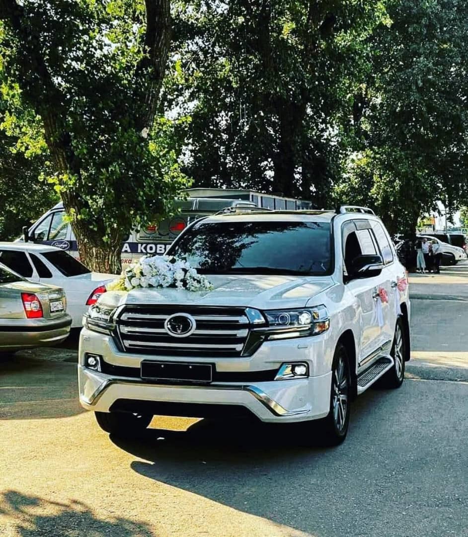 White luxury SUV
