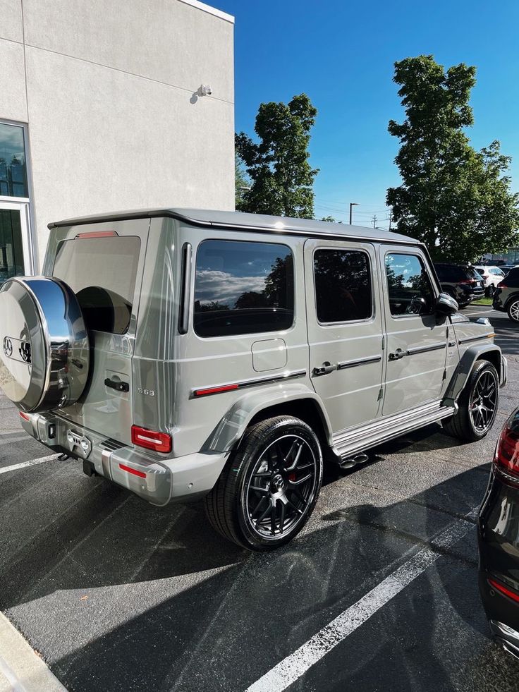 Mercedes-Benz G-Class SUV ( FOR HIRE)