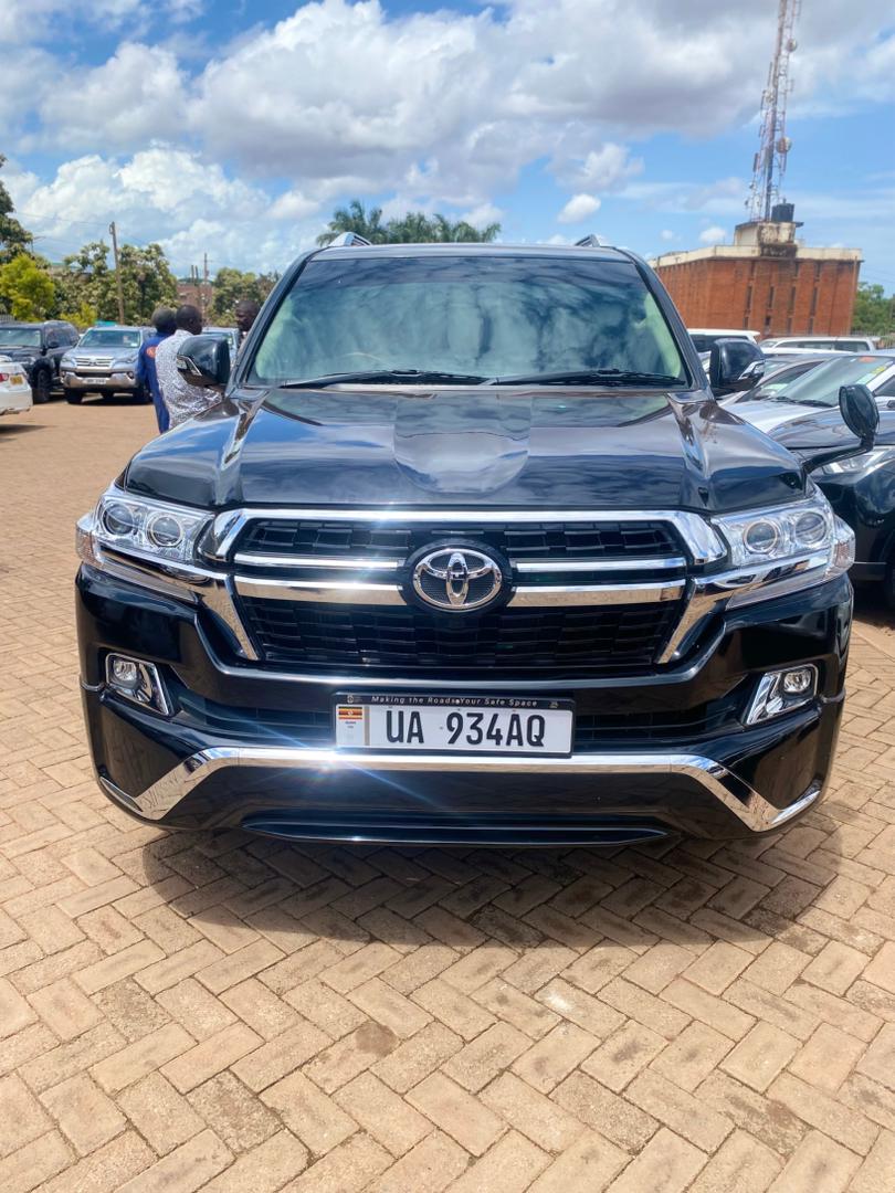 Toyota Land Cruiser V8