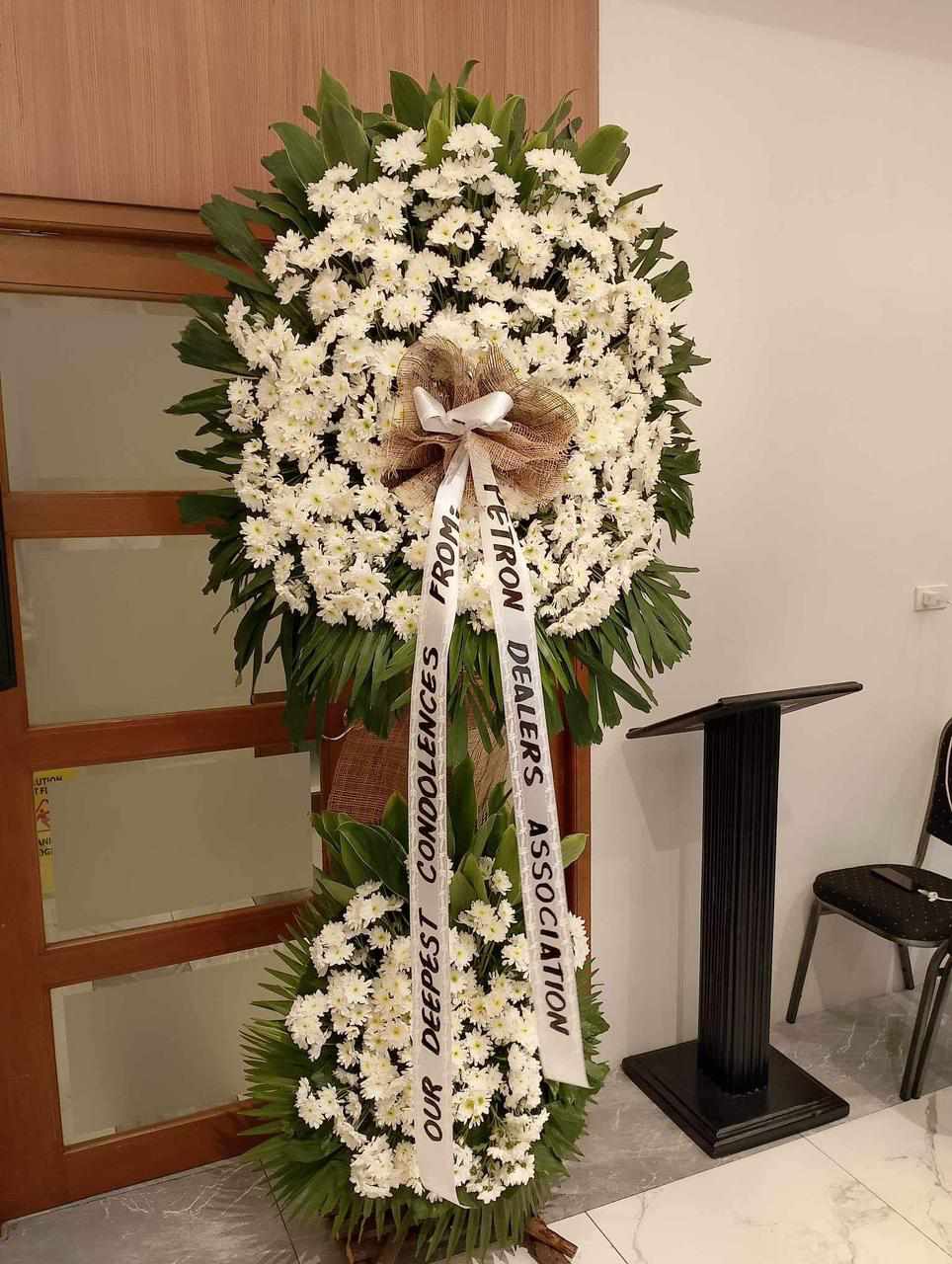 as you remember white Sympathy Floral Wreath