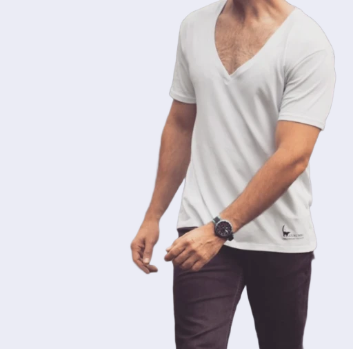 Camiseta cuello profundo