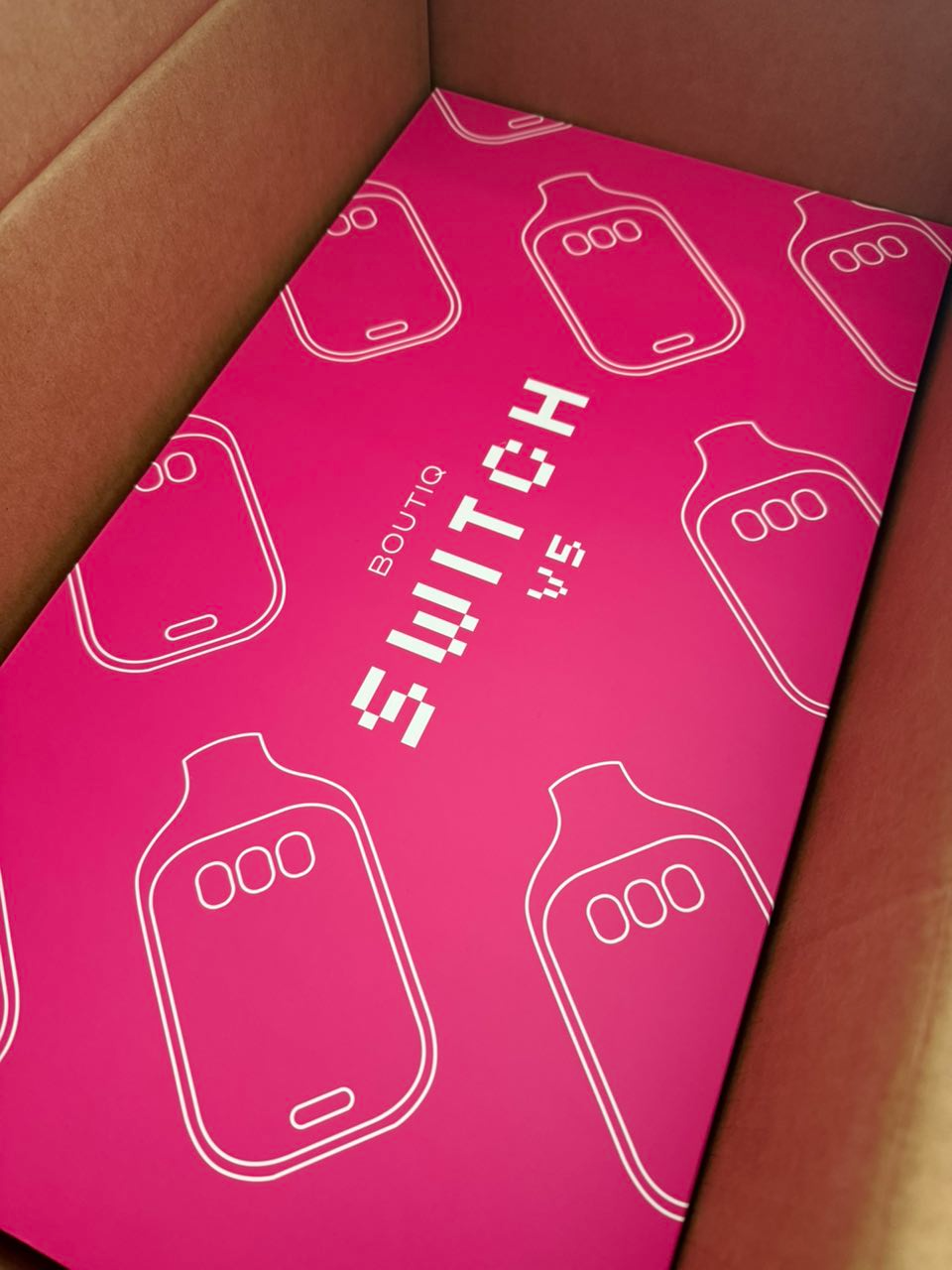 Boutiq Switch V5 Wholesale 2g Disposable Vape – Mixed Flavors | Bulk Deal