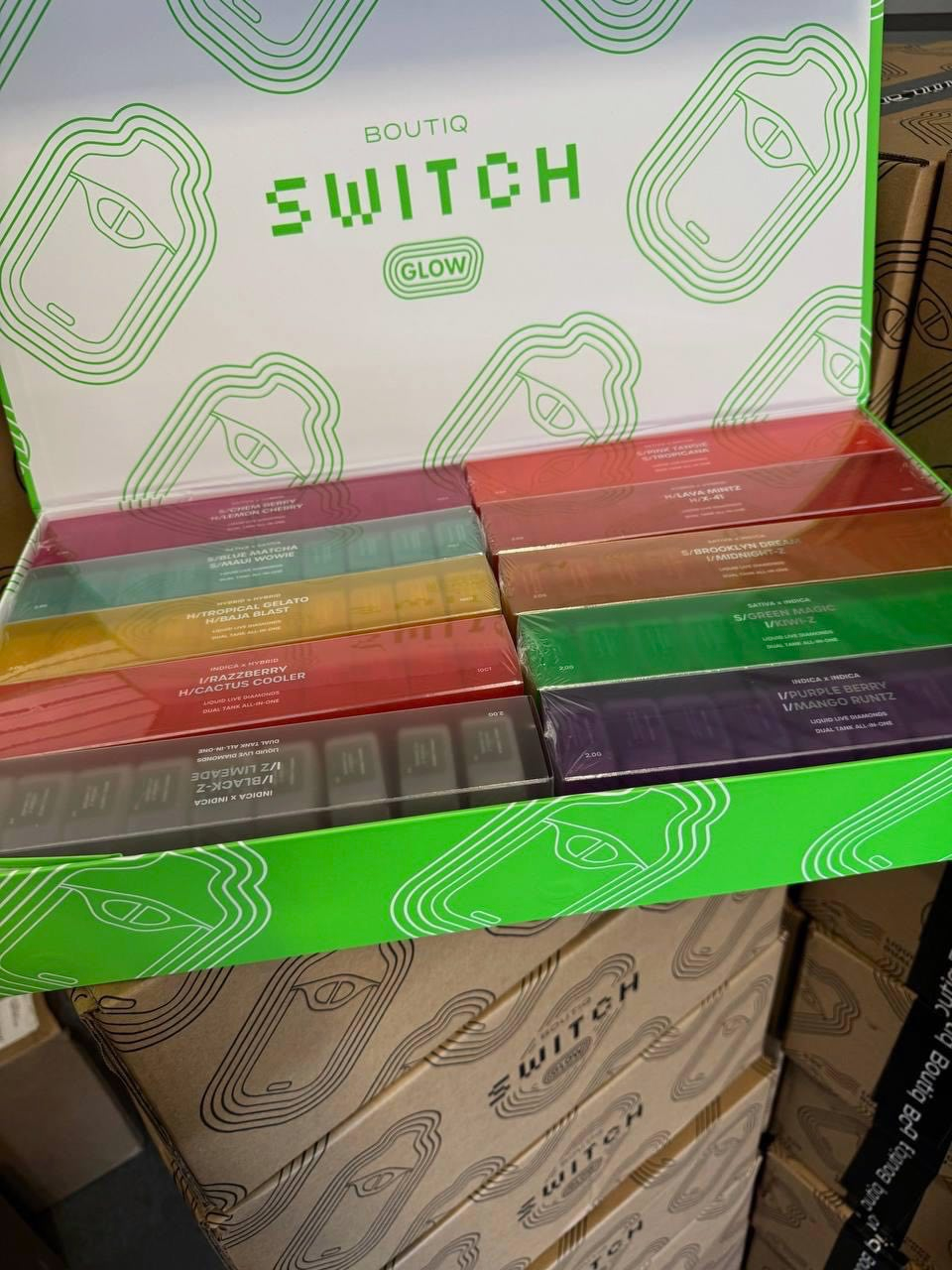 Boutiq Switch V4 Glow Disposable – Liquid Live Diamonds 2g Vape