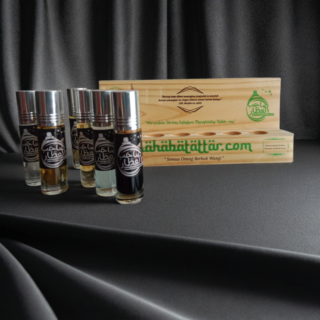 Paket Amaliah Parfum Oud & Kasturi 6 Botol dengan Display Kayu Premium untuk Masjid, Musholah & Majelis