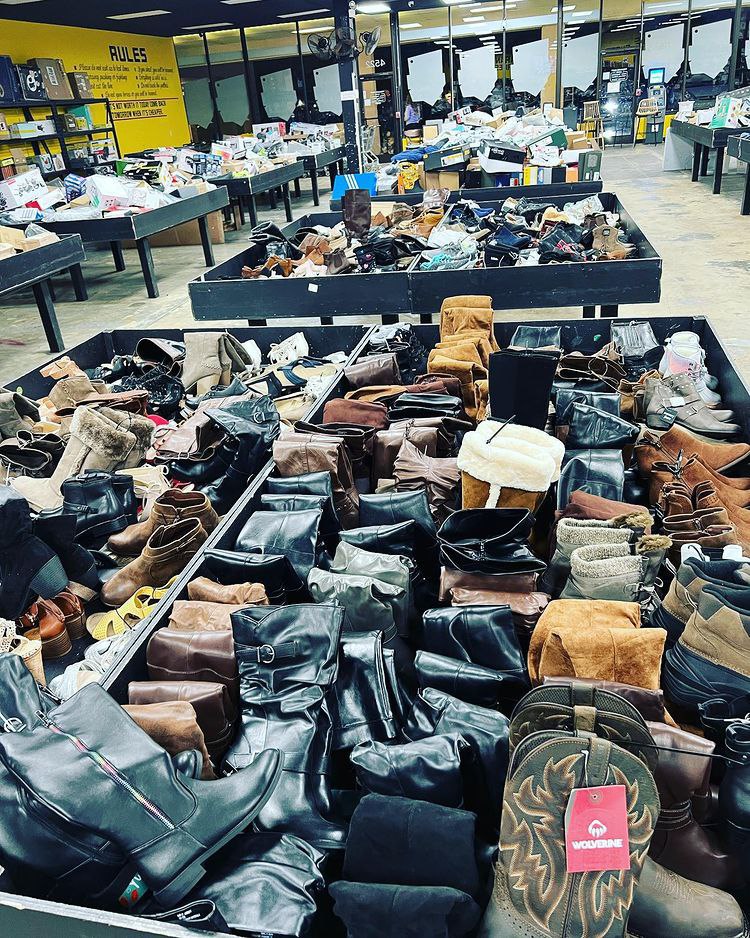 Lucchese boot pallet