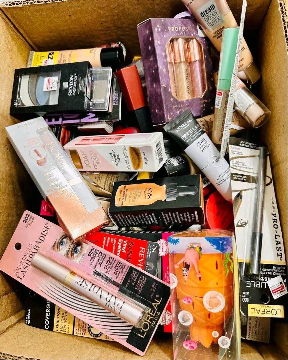 wholesale makeup and cosmetics pallets