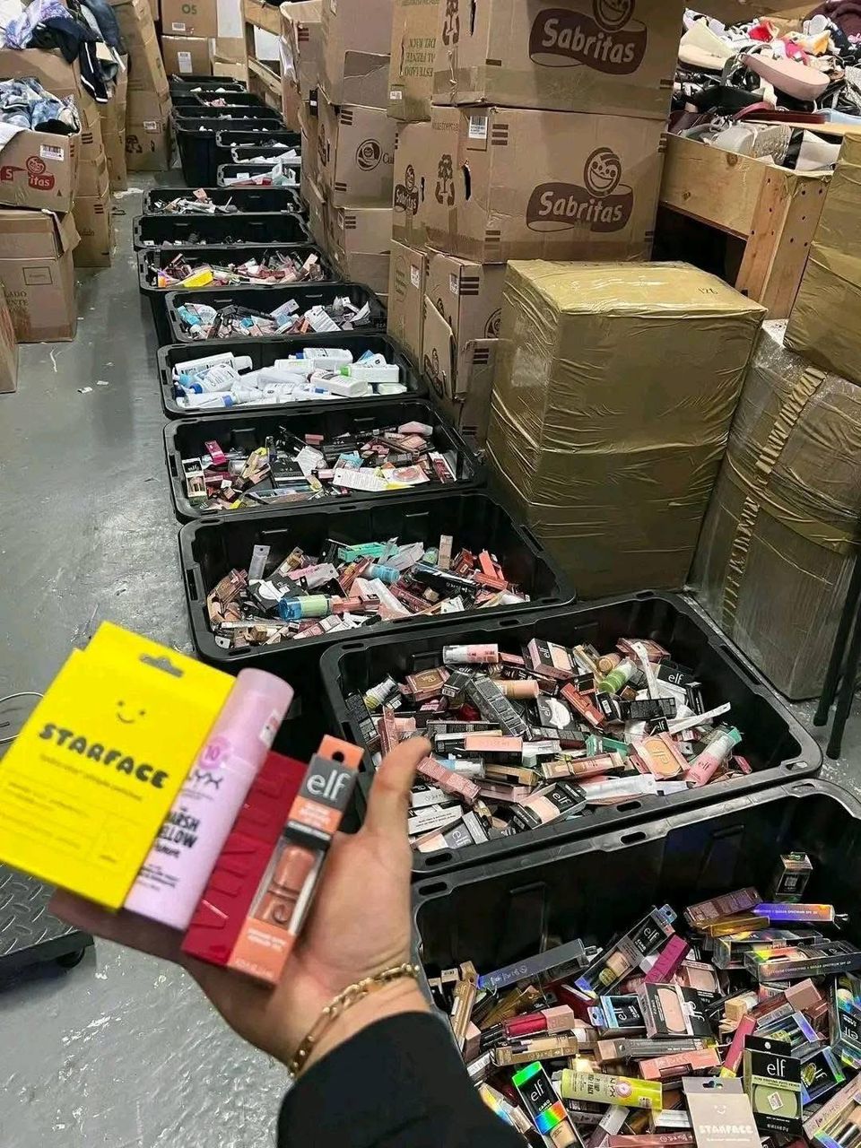 wholesale makeup and cosmetics pallets