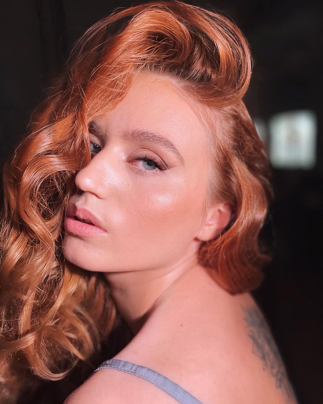 Nude makeup