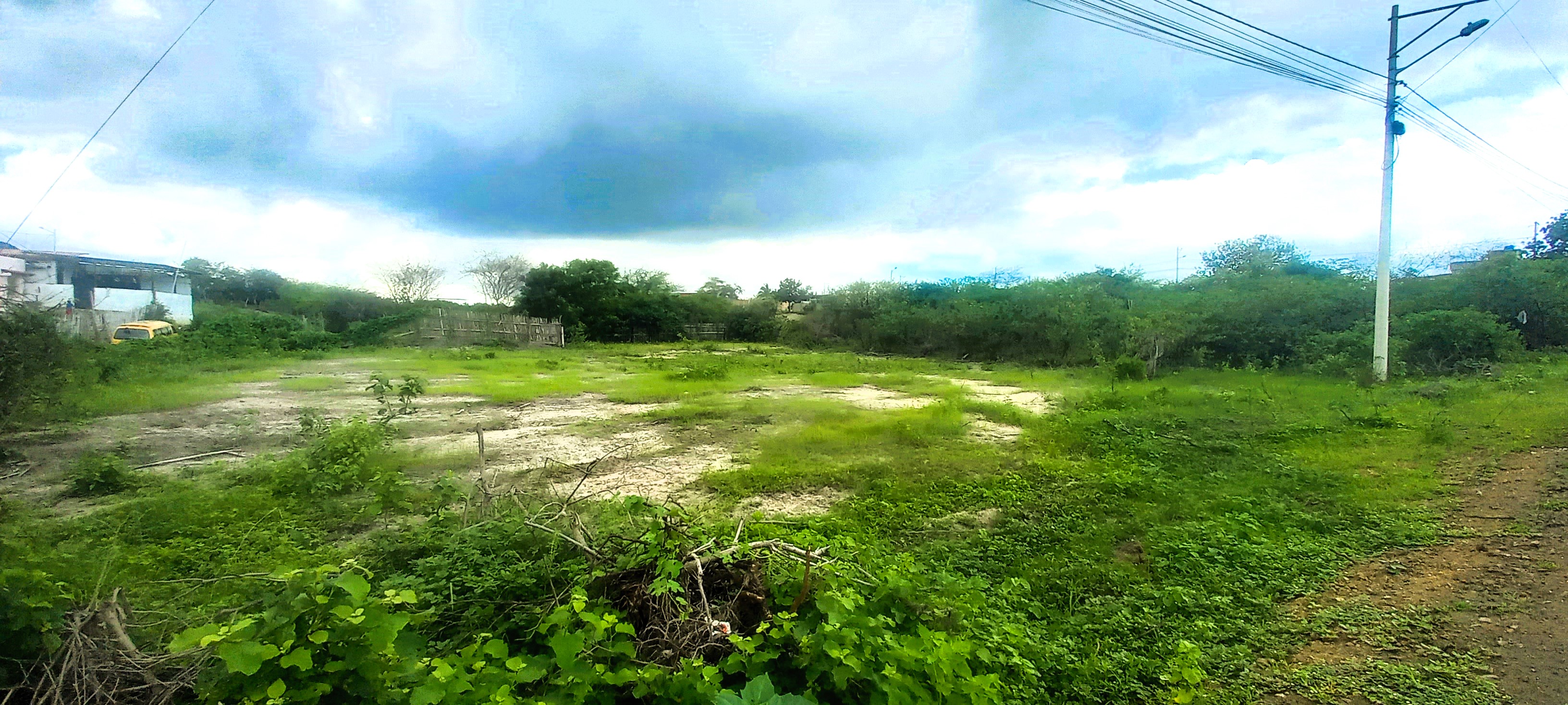 Terreno en Venta en Jaramijo via a la Base Naval 