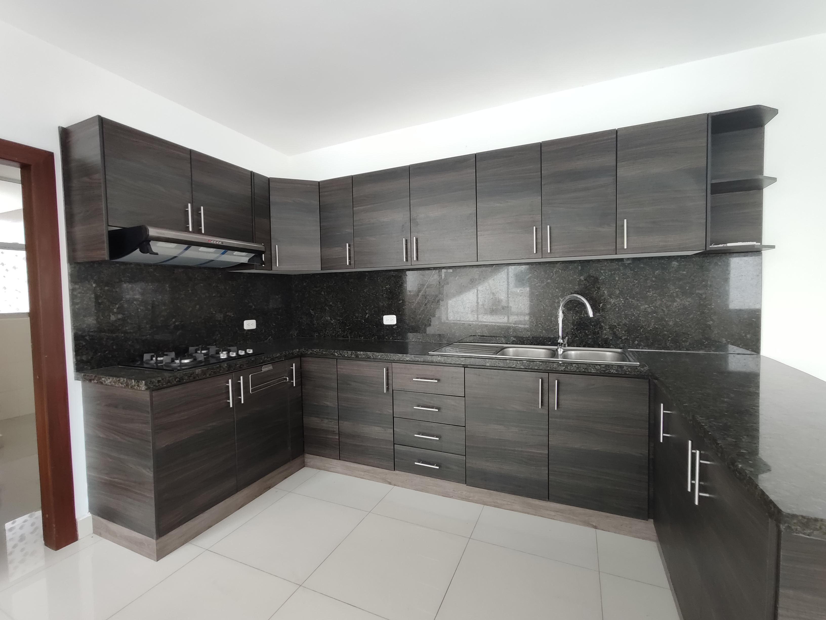 Casa en Alquiler en Manta en Urbanización Ciudad del Mar