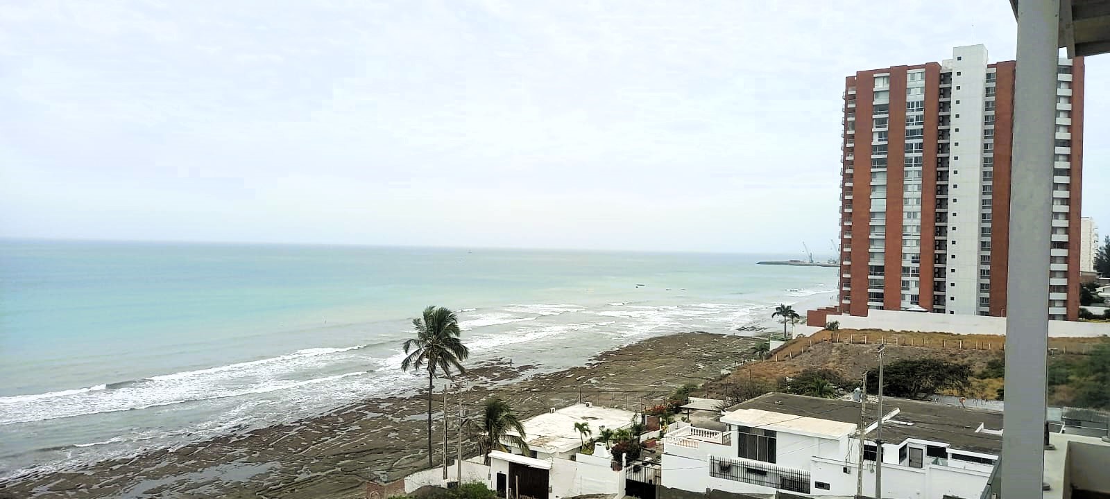 Departamento remodelado con vista al mar -Manta 