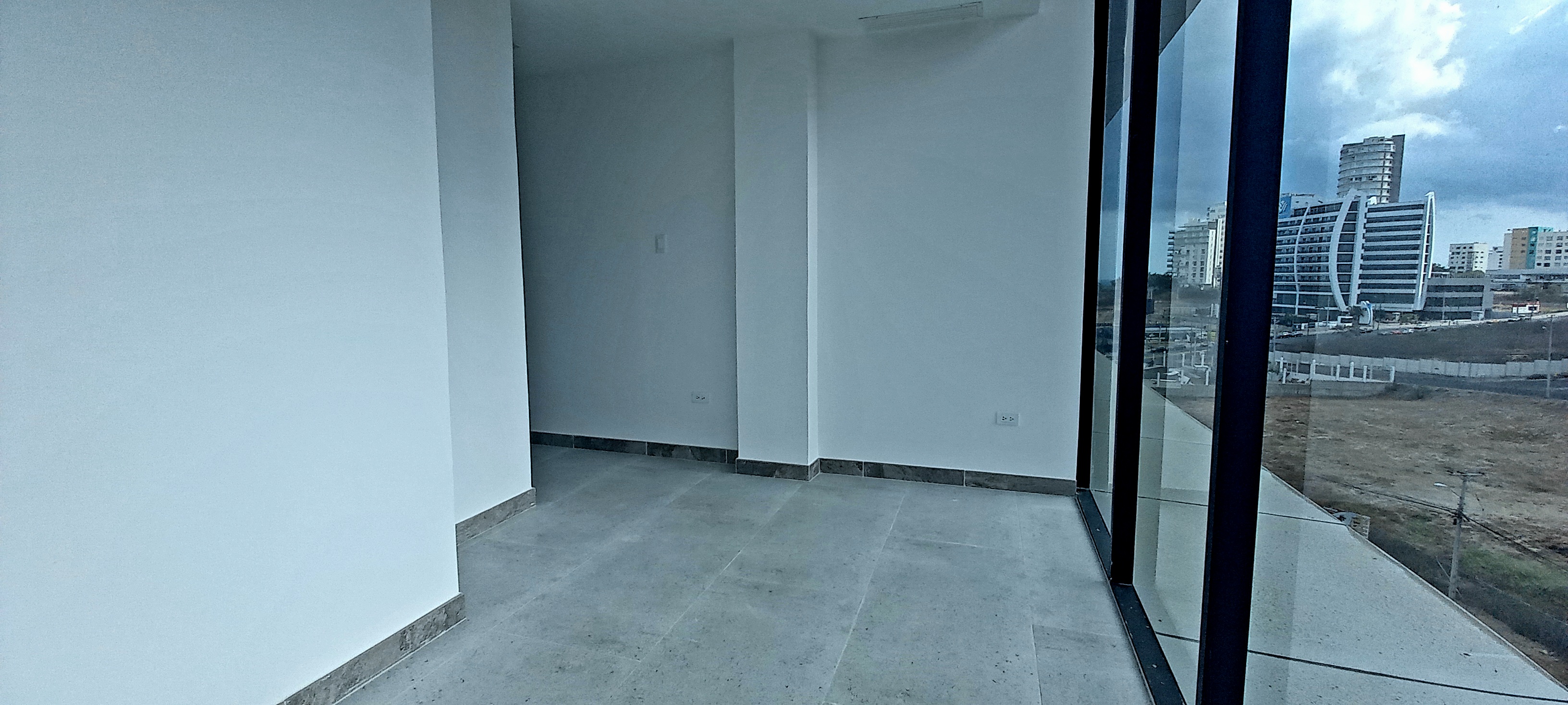Consultorio en venta o alquiler en Manta sector barbasquillo 