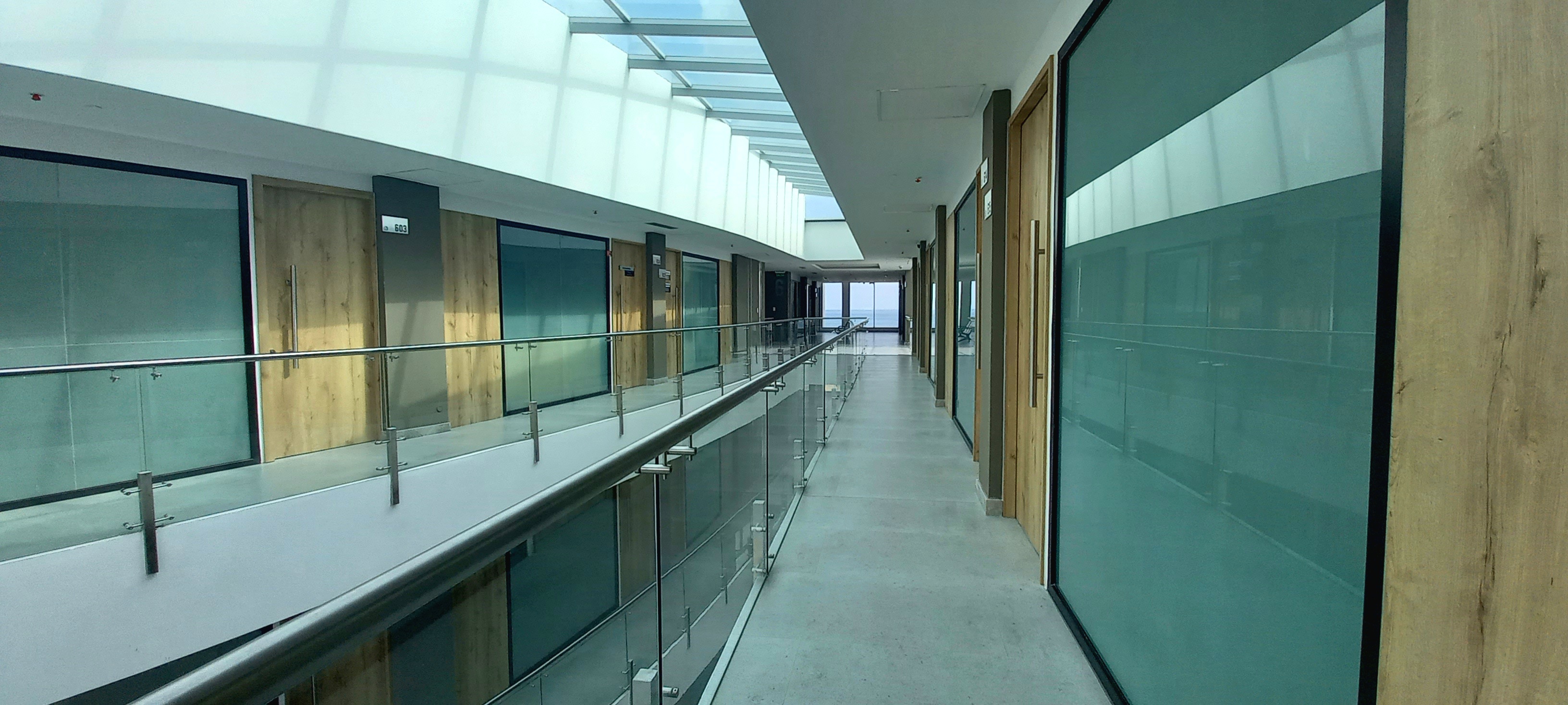 Consultorio en venta o alquiler en Manta sector barbasquillo 