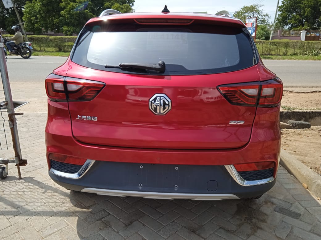  Morris Garage ZS 2017 Red.