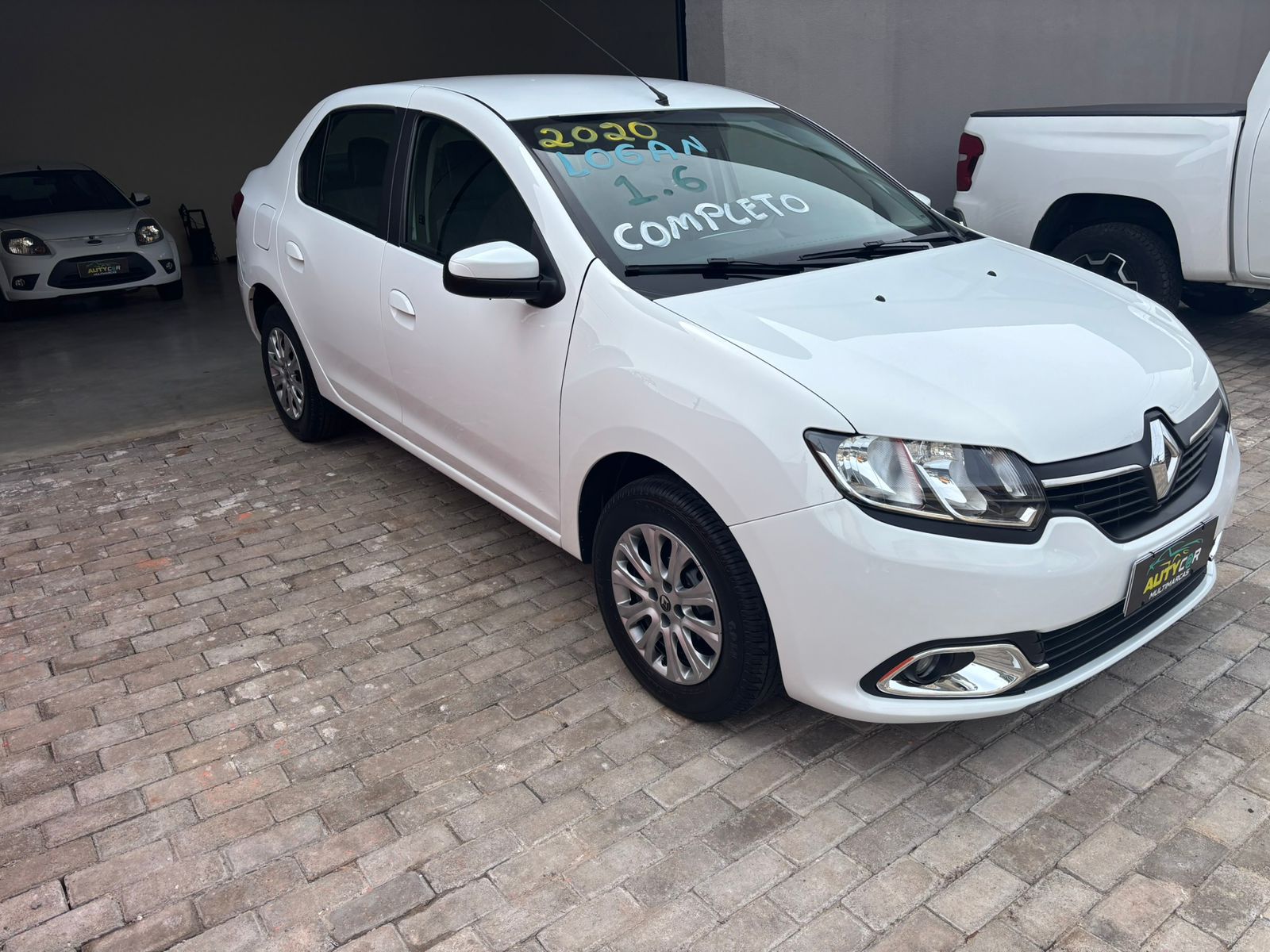 * VENDIDO * Renault Logan Expression Advantage 1.6 - 2020