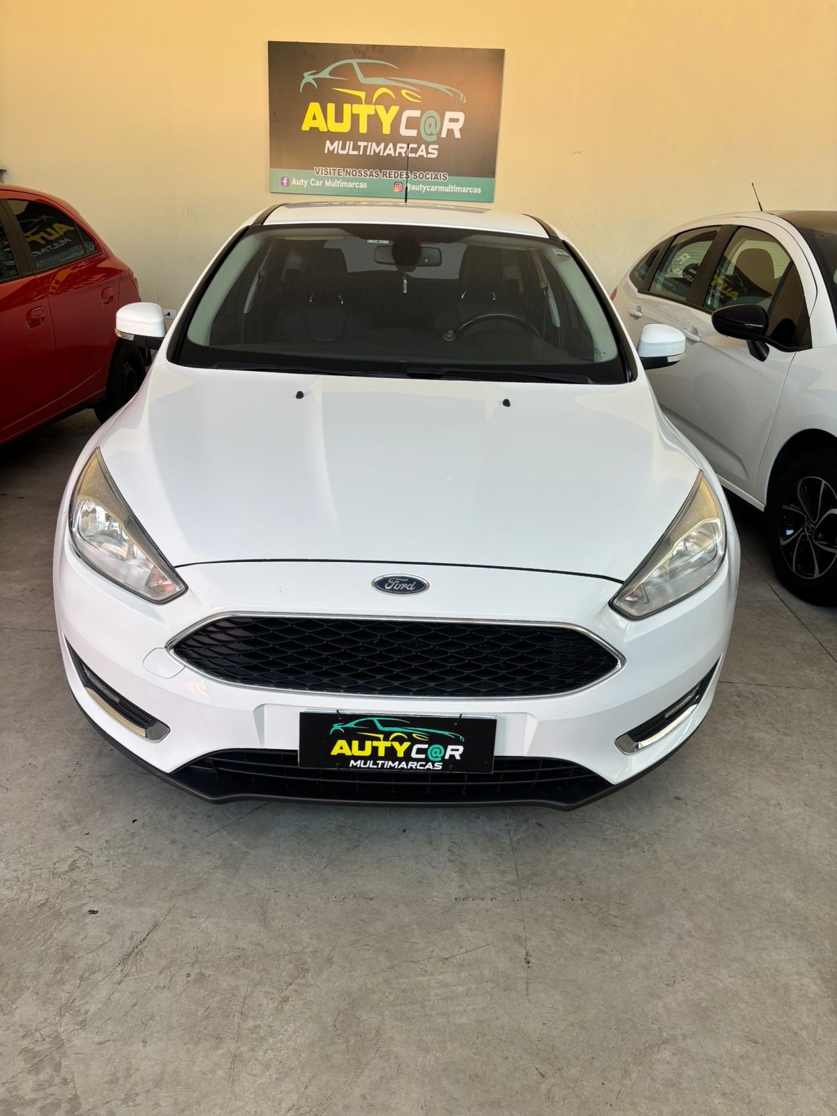  Ford Focus SE Plus 2017 Automático