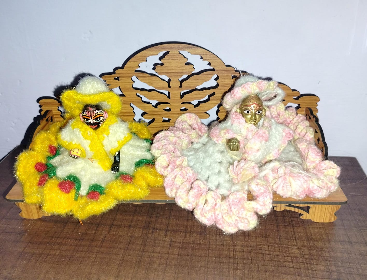 Handcrafted Decorative Krishna singhasan Double sitting