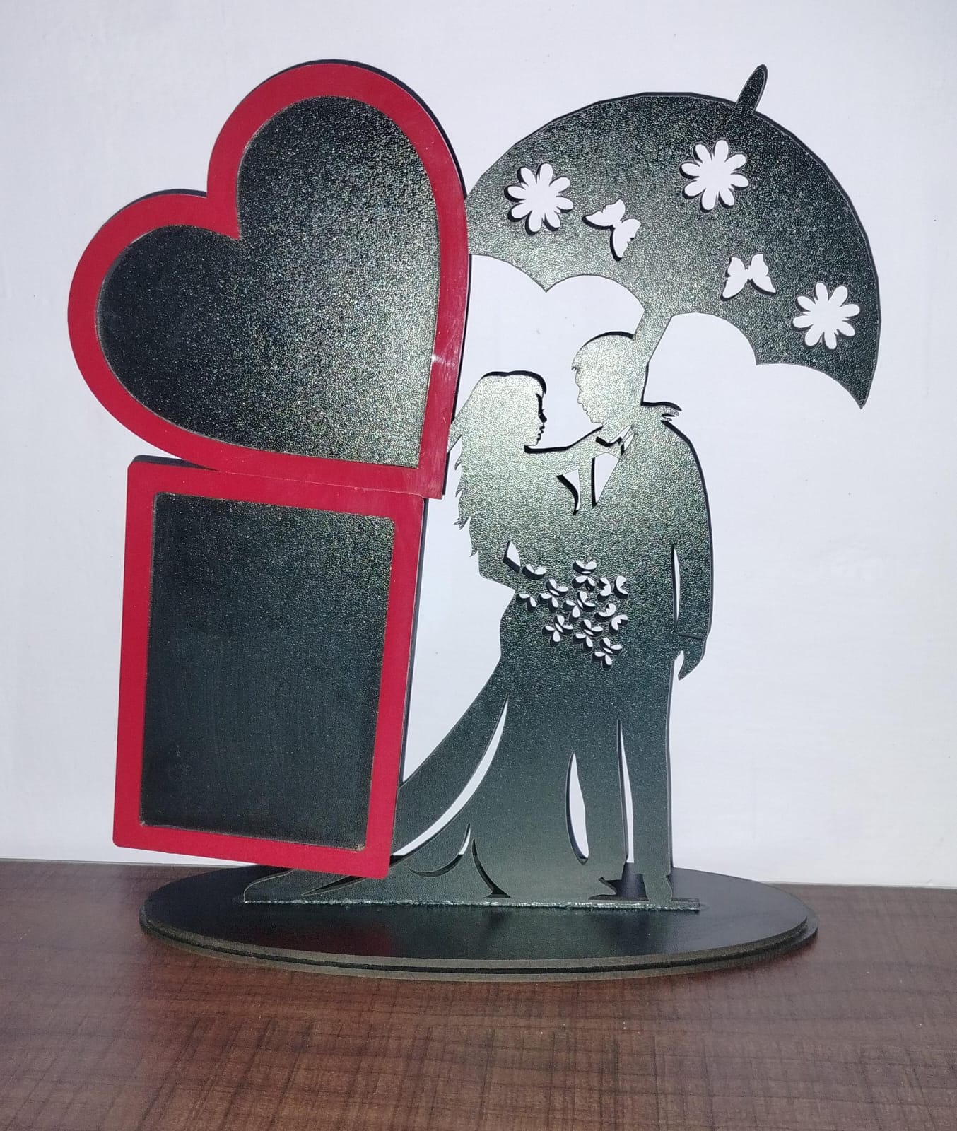 Romantic Couple Metal Decor