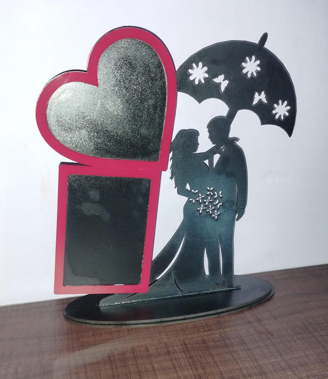 Romantic Couple Metal Decor