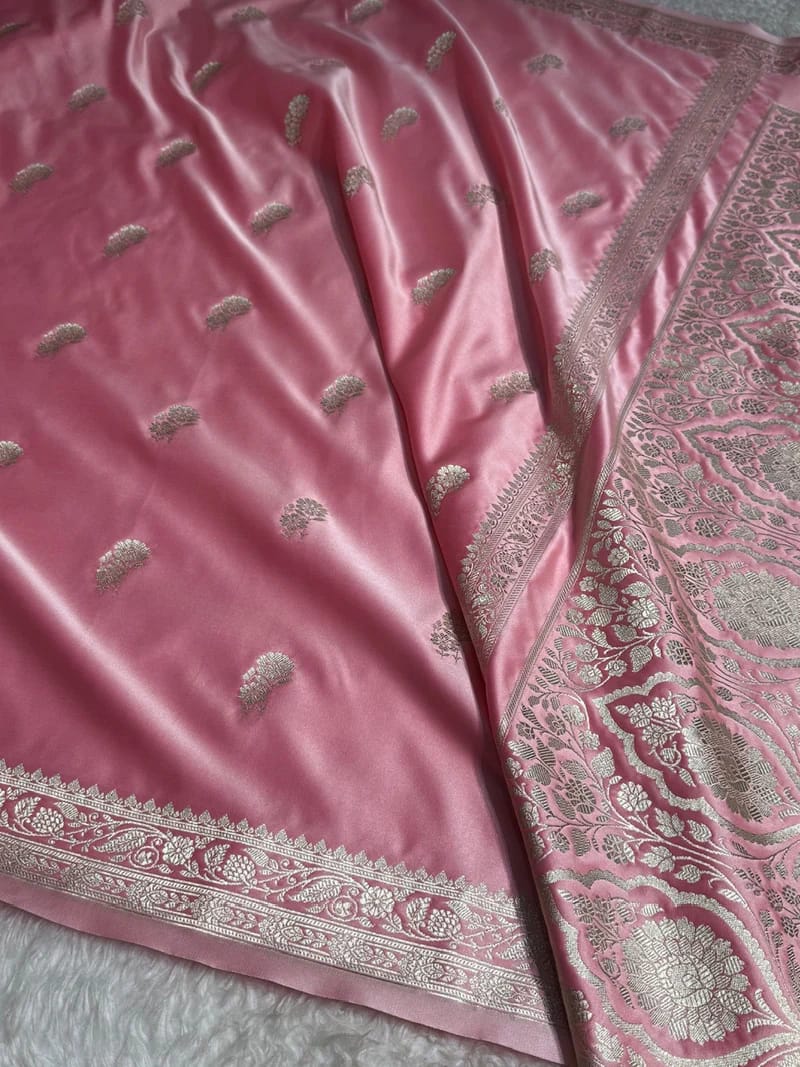 Regal Mashru Silk Saree with Exquisite Zari Weaving