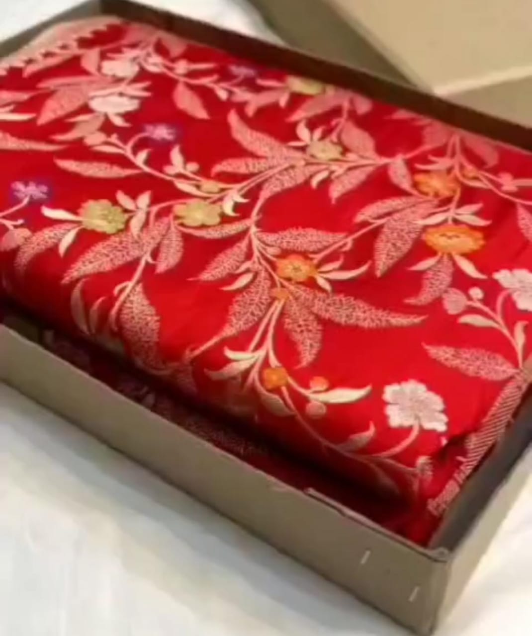 Tilfi Mashru Silk Saree with Floral And Leafs Design Jaal