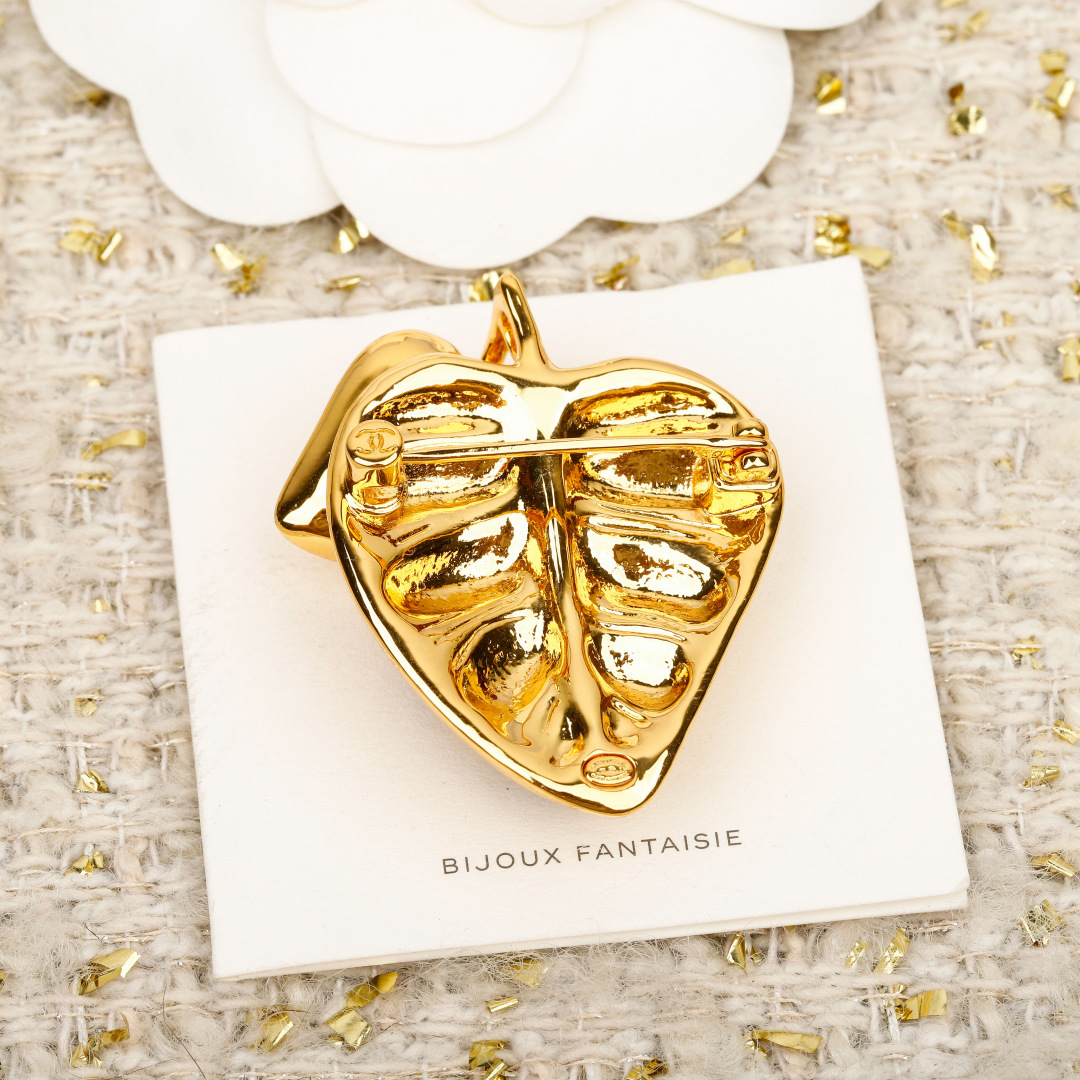 Black Gold Heart Brooch Item No.250513