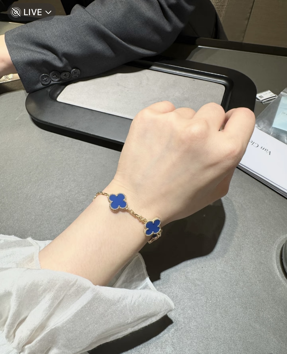 5-Leaf Clover Agate Bracelet Item No.3120