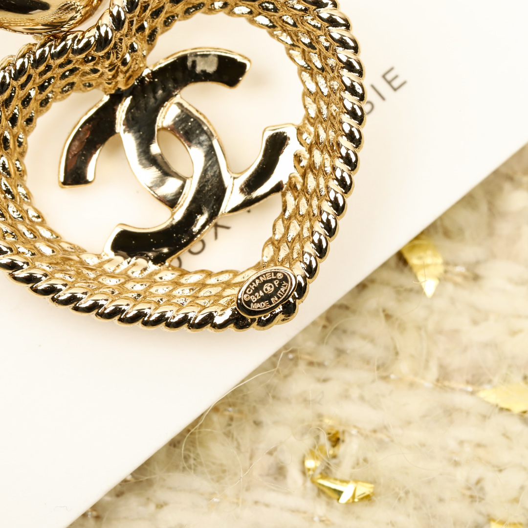 Hollow Woven Heart Double C Earrings Item No.210482
