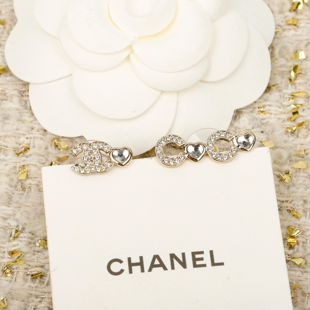 COCO Letter Heart Earrings Item No.250457