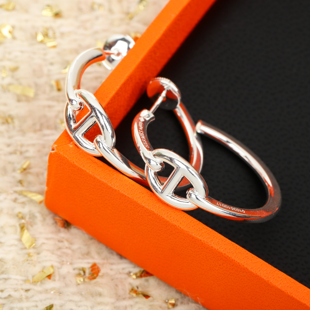 Pig Nose Earrings Item No.207813