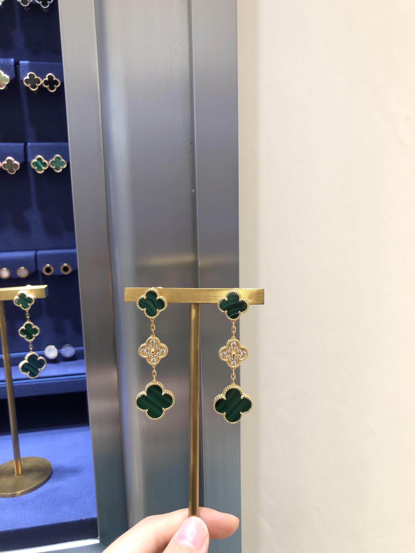 3 Four-Leaf Clover Earrings Item No.HY580780