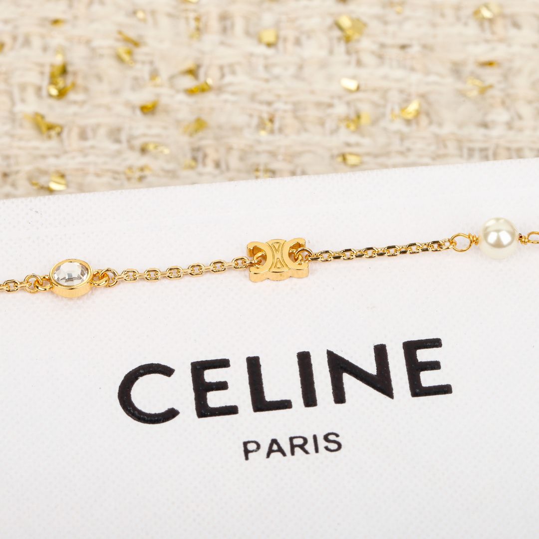 Mini Arc de Triomphe Bracelet Item No.250333