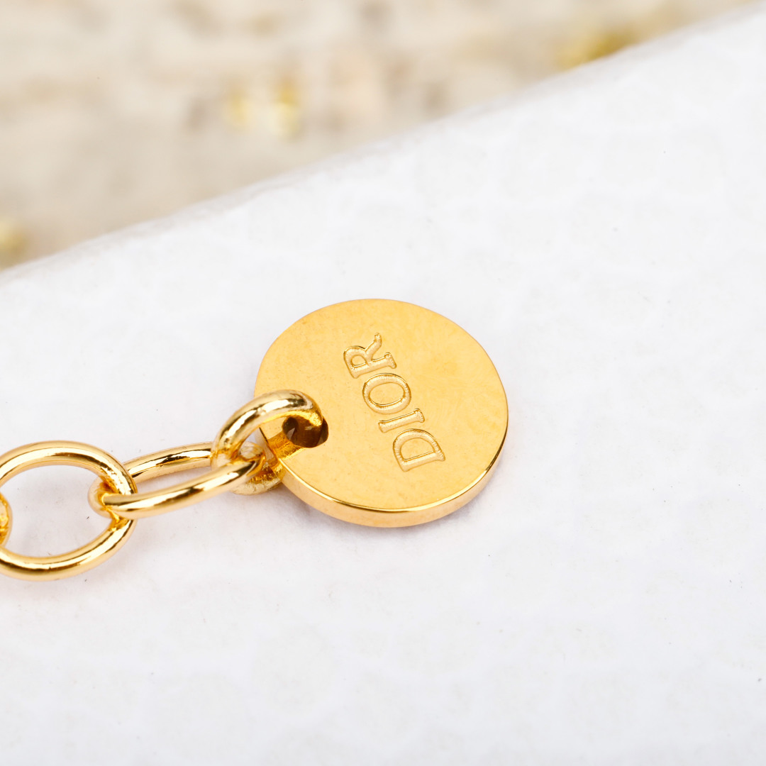 CD Hollow Star Grass Bracelet Item No.250487