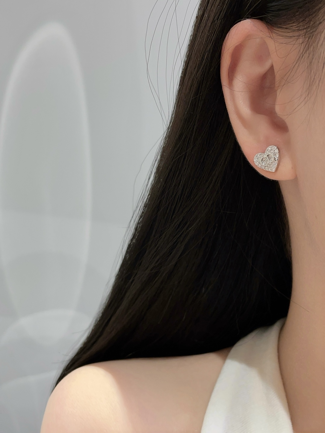 CD Diamond Heart Earrings Item No.250529