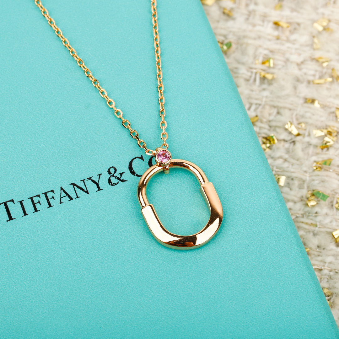 Lock Solitaire Diamond Necklace Item No.250425