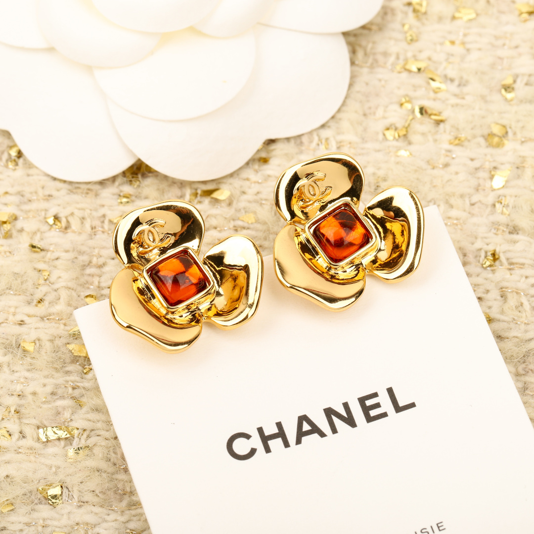Camellia Earrings Item No.210578