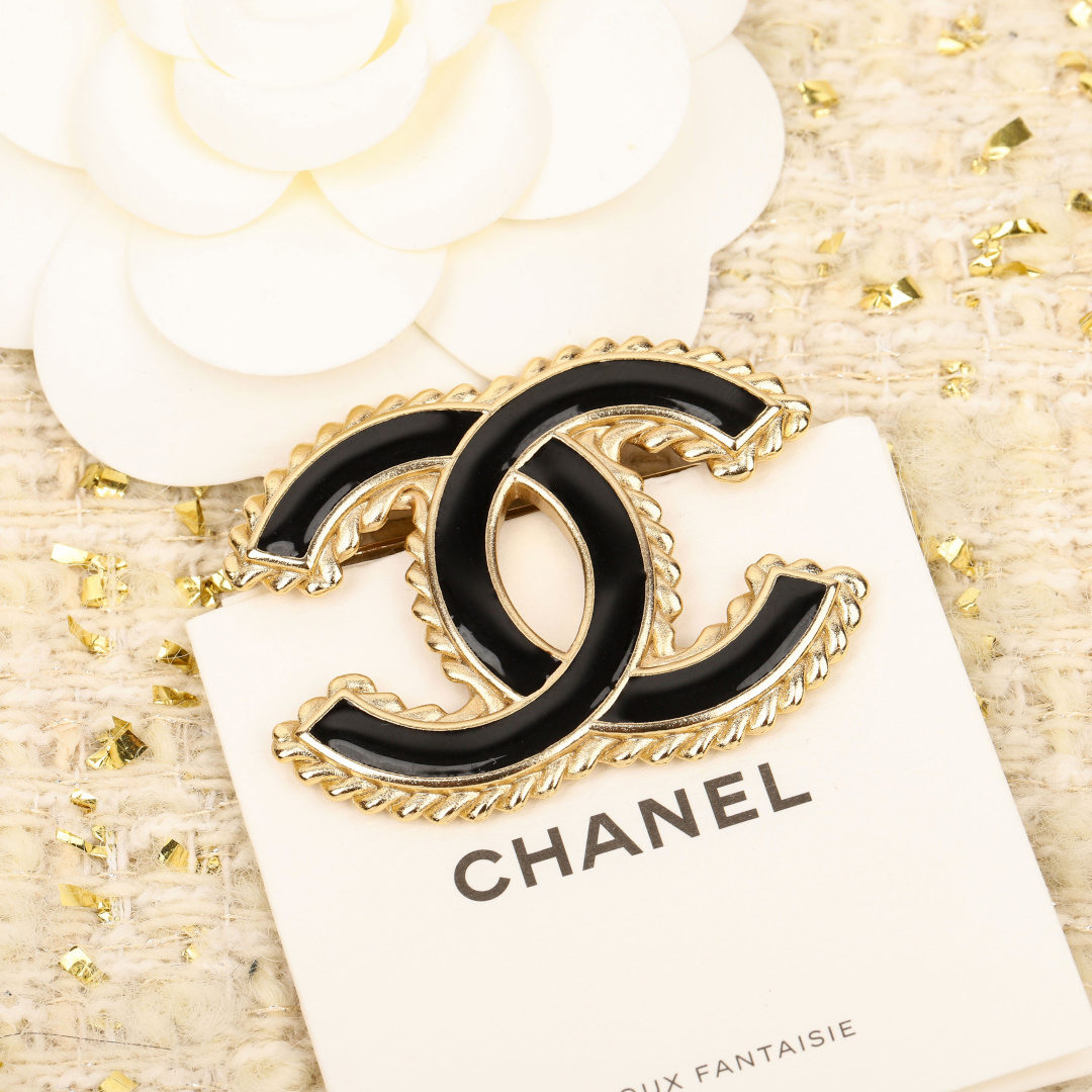 Oil Drop Double C Brooch Item No.210991