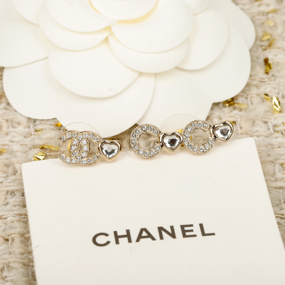COCO Letter Heart Earrings Item No.250457