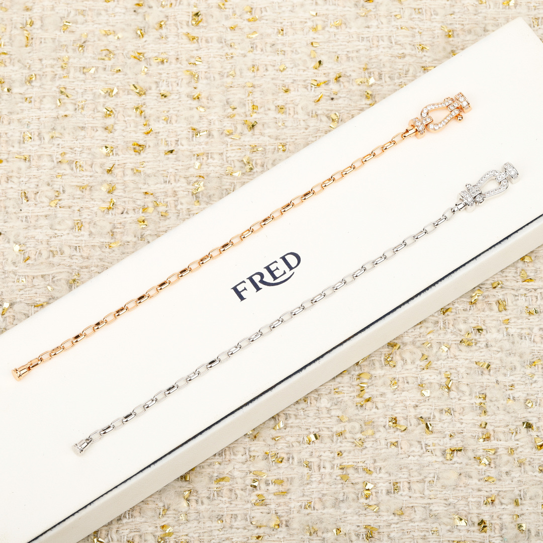 Horseshoe Clasp Bracelet Item No.210443