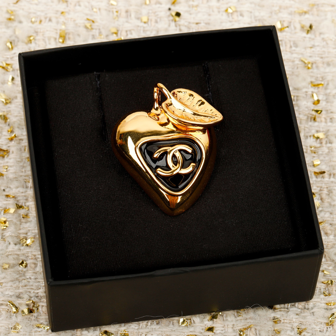 Black Gold Heart Brooch Item No.250513