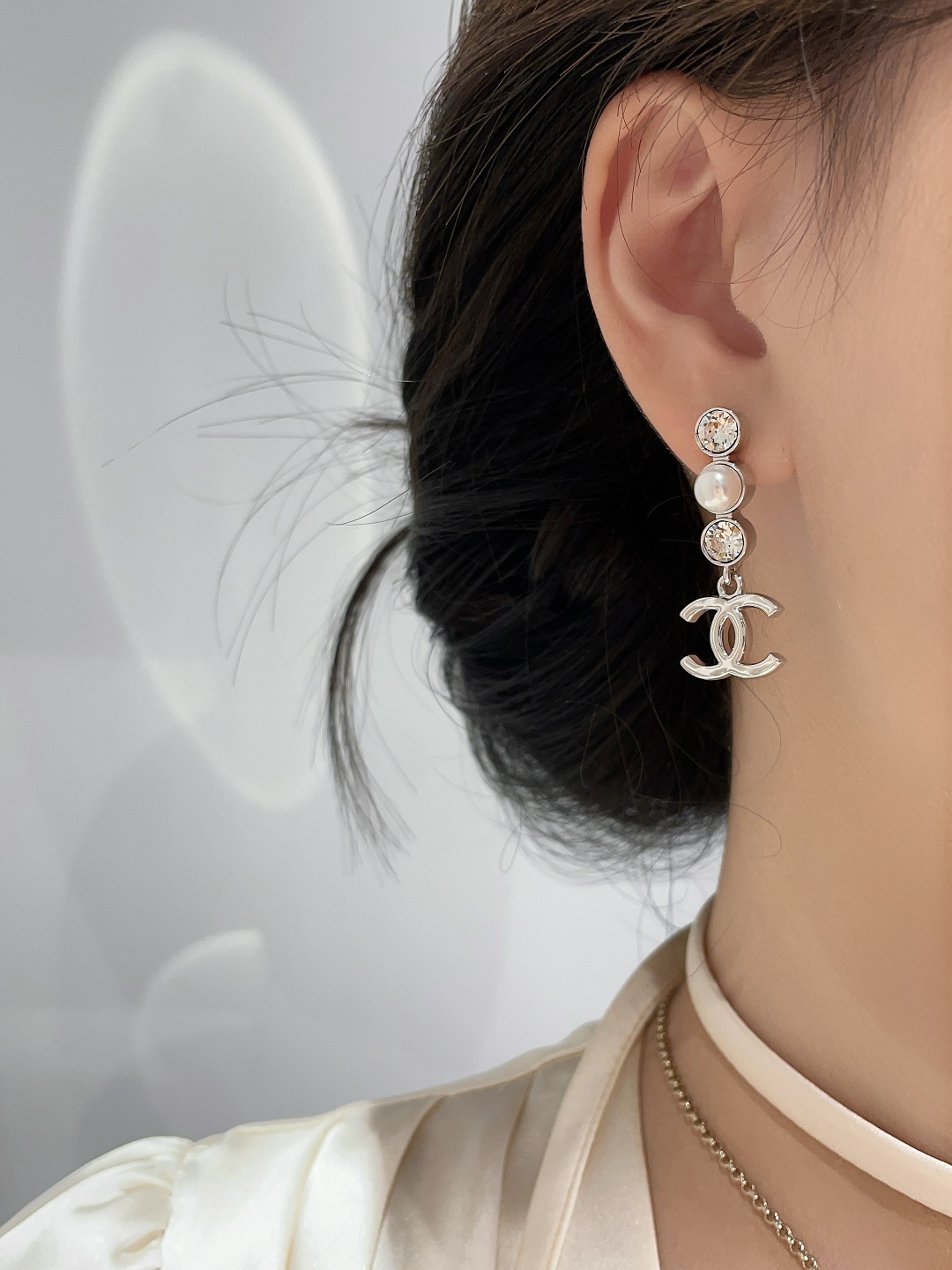 Vertical double C earrings Item No.250528