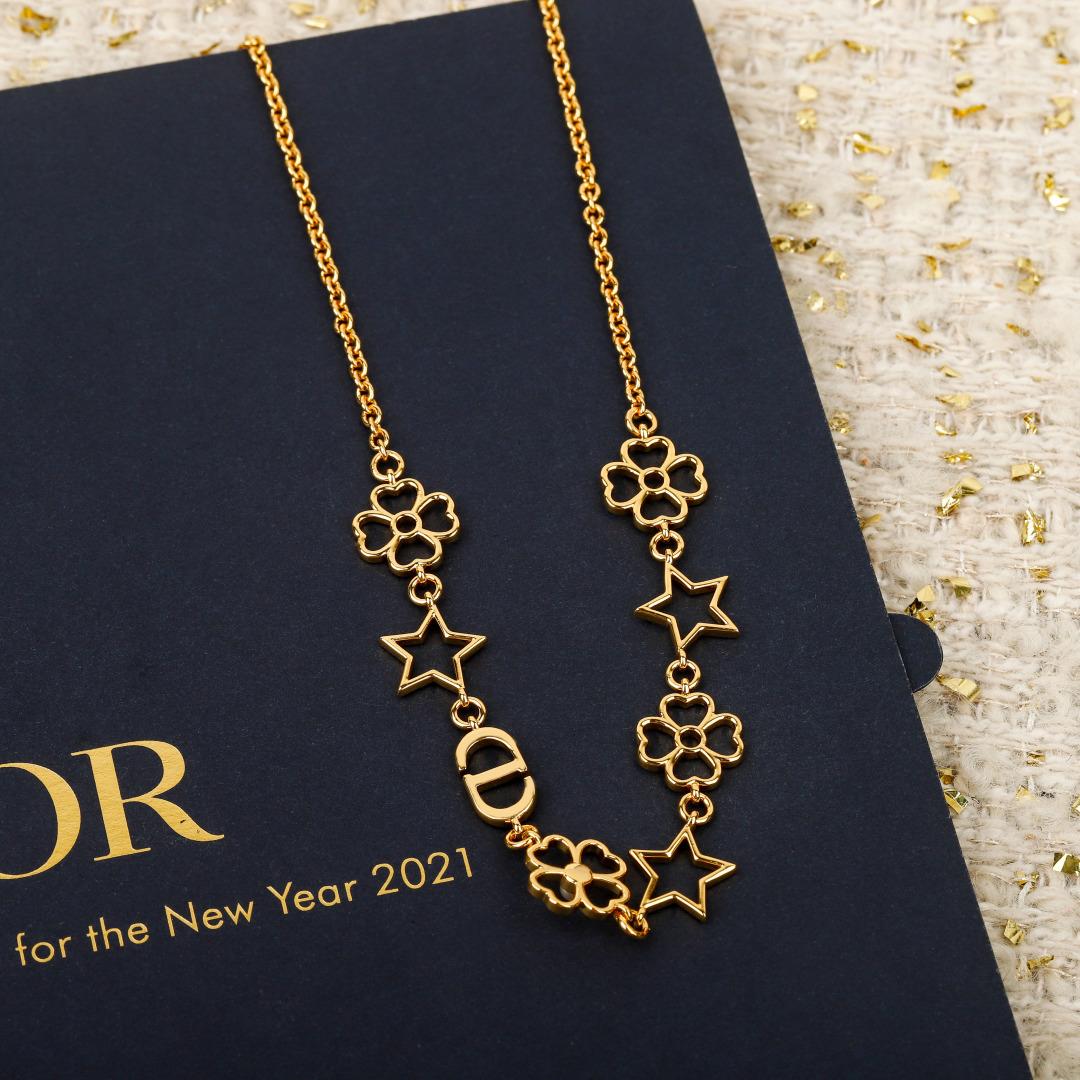 CD Hollow Multi-Star Grass Necklace Item No.250488