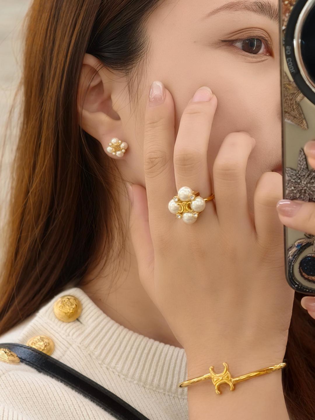 Pearl Arc de Triomphe Ring Item No.250503