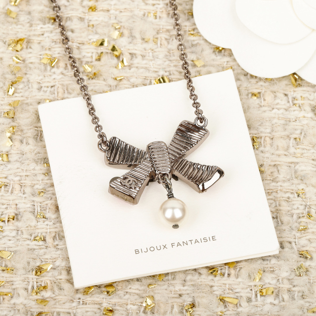 25B Bow Necklace Item No.250460