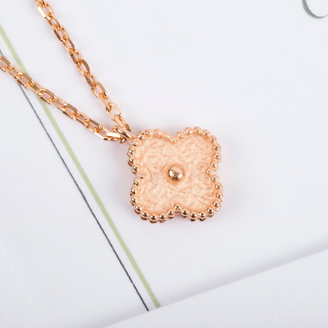Mini Four Leaf Clover Necklace Item No. 203537