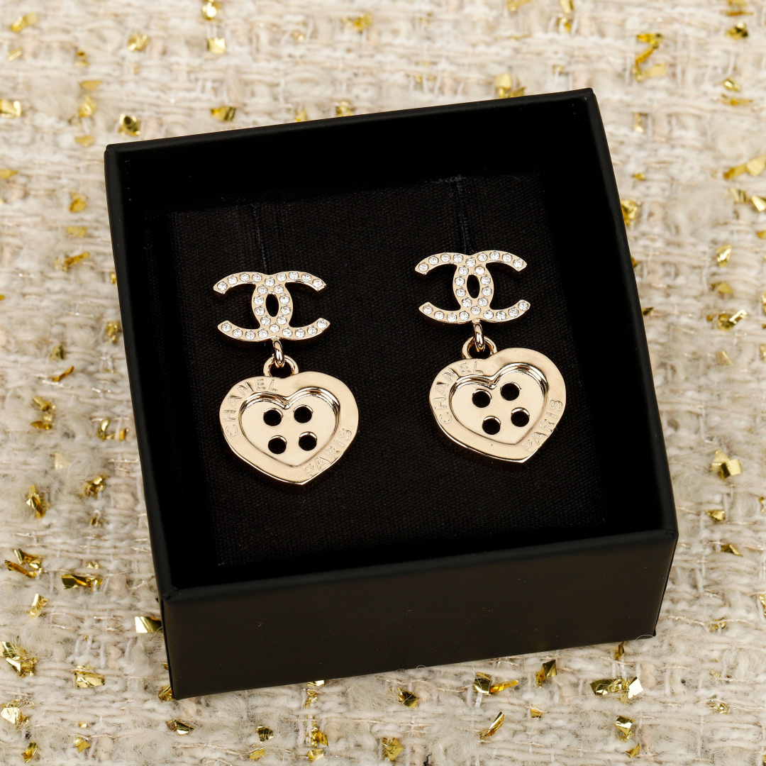 Love double C earrings Item No.250517
