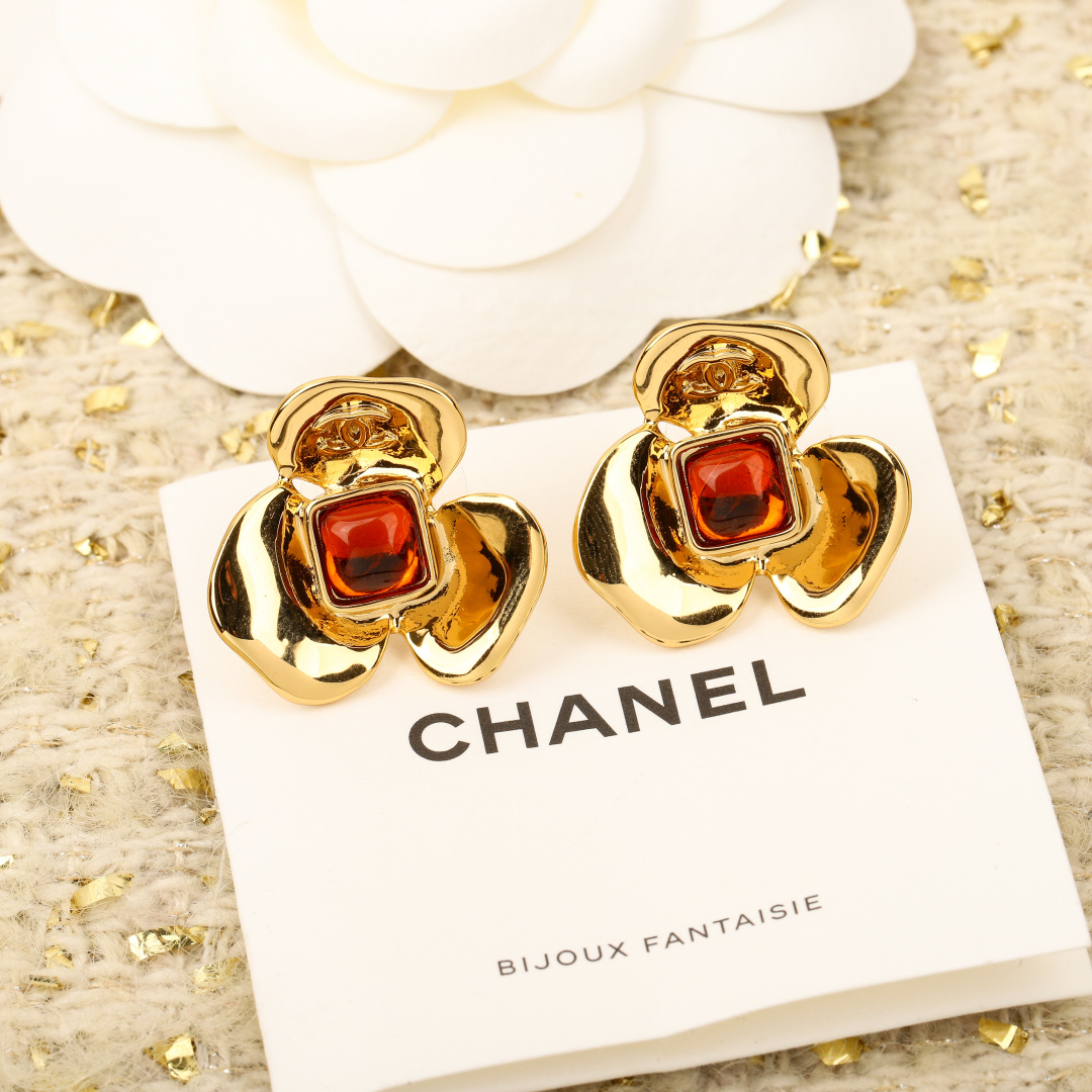 Camellia Earrings Item No.210578