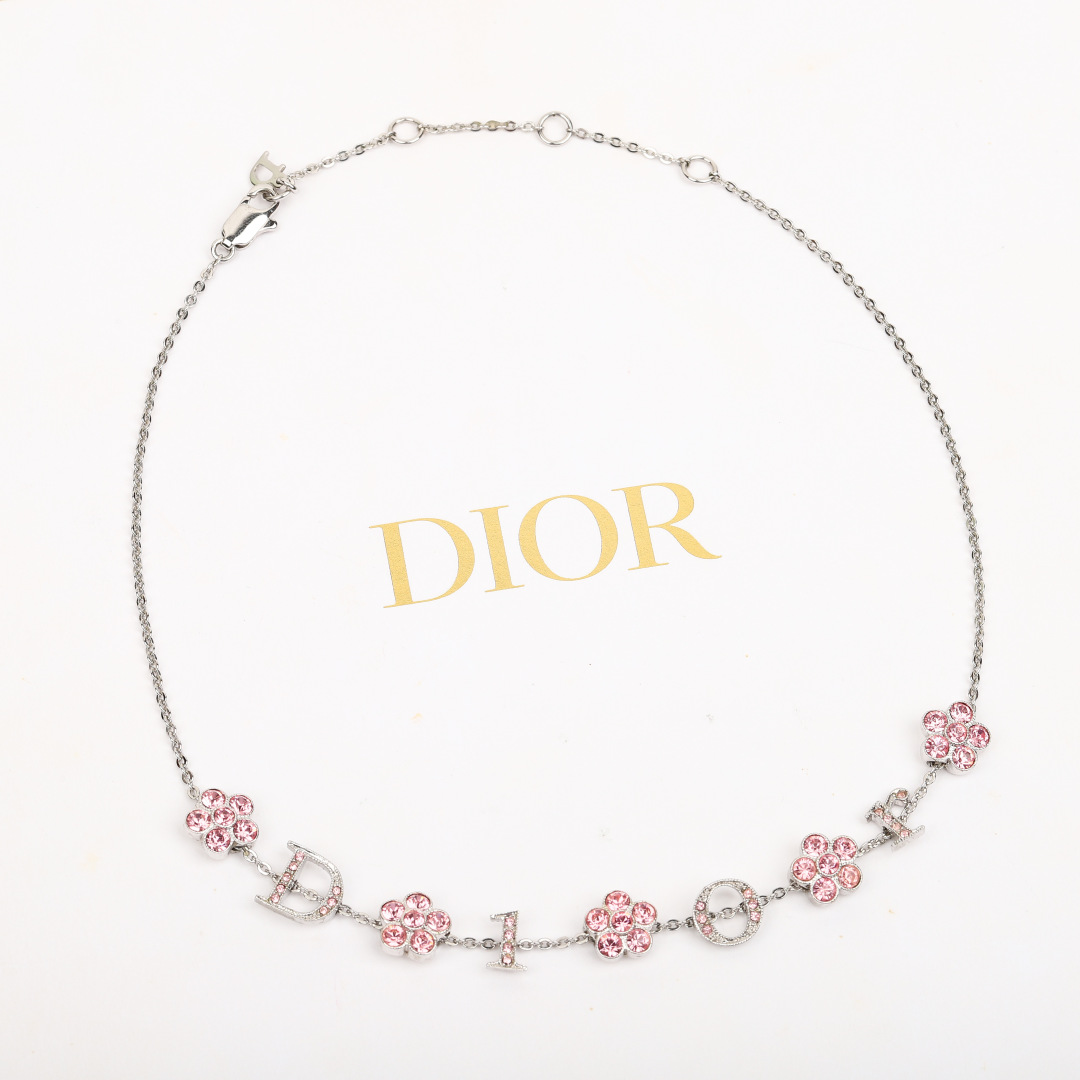 D Small Flower Necklace Item No.207845