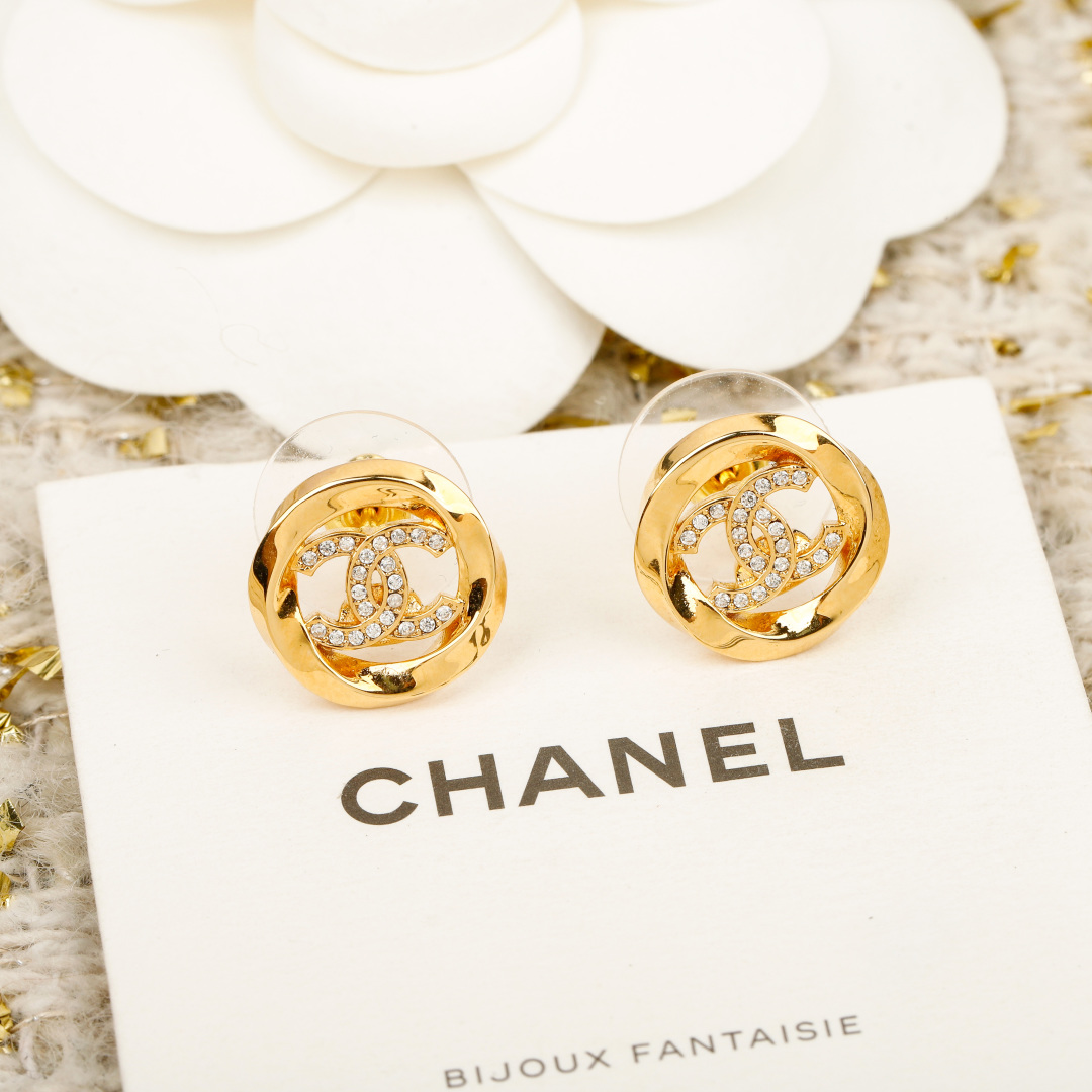 Round Hollow Double C Earrings Item No.250527
